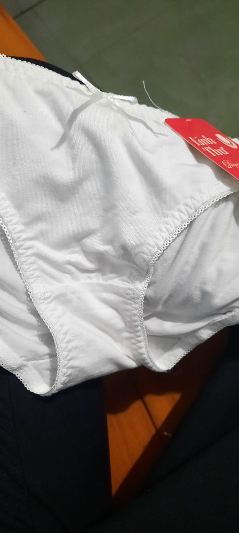 quá là ưng cái bụng. quần đẹp đường may chắc chắn. Cảm ơn chị chủ shop đã nhiệt tình soạn giúp e 10 cái quần trắng ạ