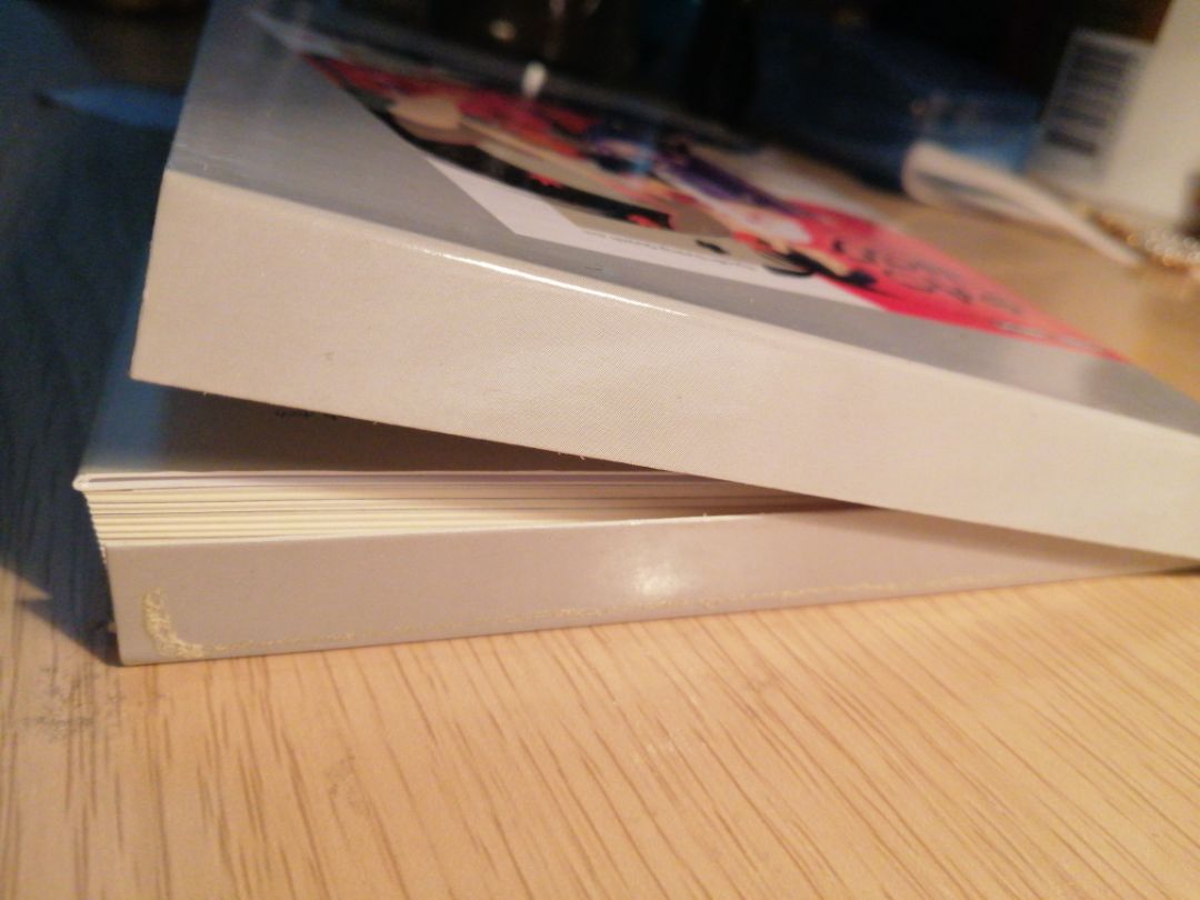 Box để lâu bị bong keo cả 2 đầu