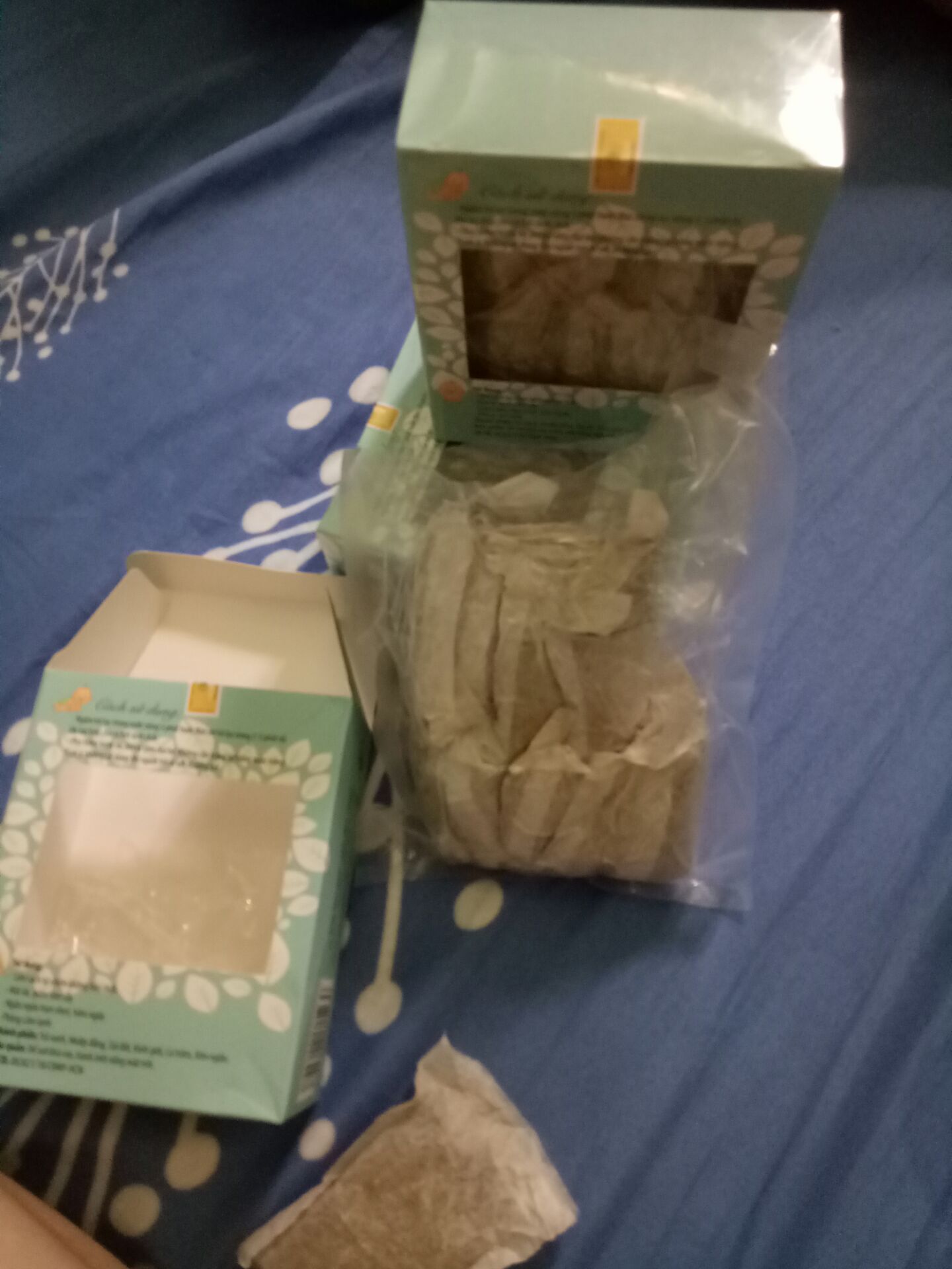 giao hàng nhanh.đóng gói cẩn thận.mở hộp ra thấy có mùi thơm của trà.nói chung là tốt.rất hài lòng.sẽ ủng hộ tiki lâu dài.