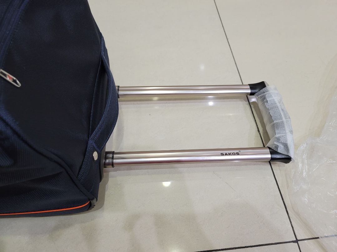 Mình đặt gấp được shop hỗ trợ hết mình. Hàng nhận được rất đẹp, vải dày, cần kéo xịn. Cám ơn shop nhiều nhaaaa ❤