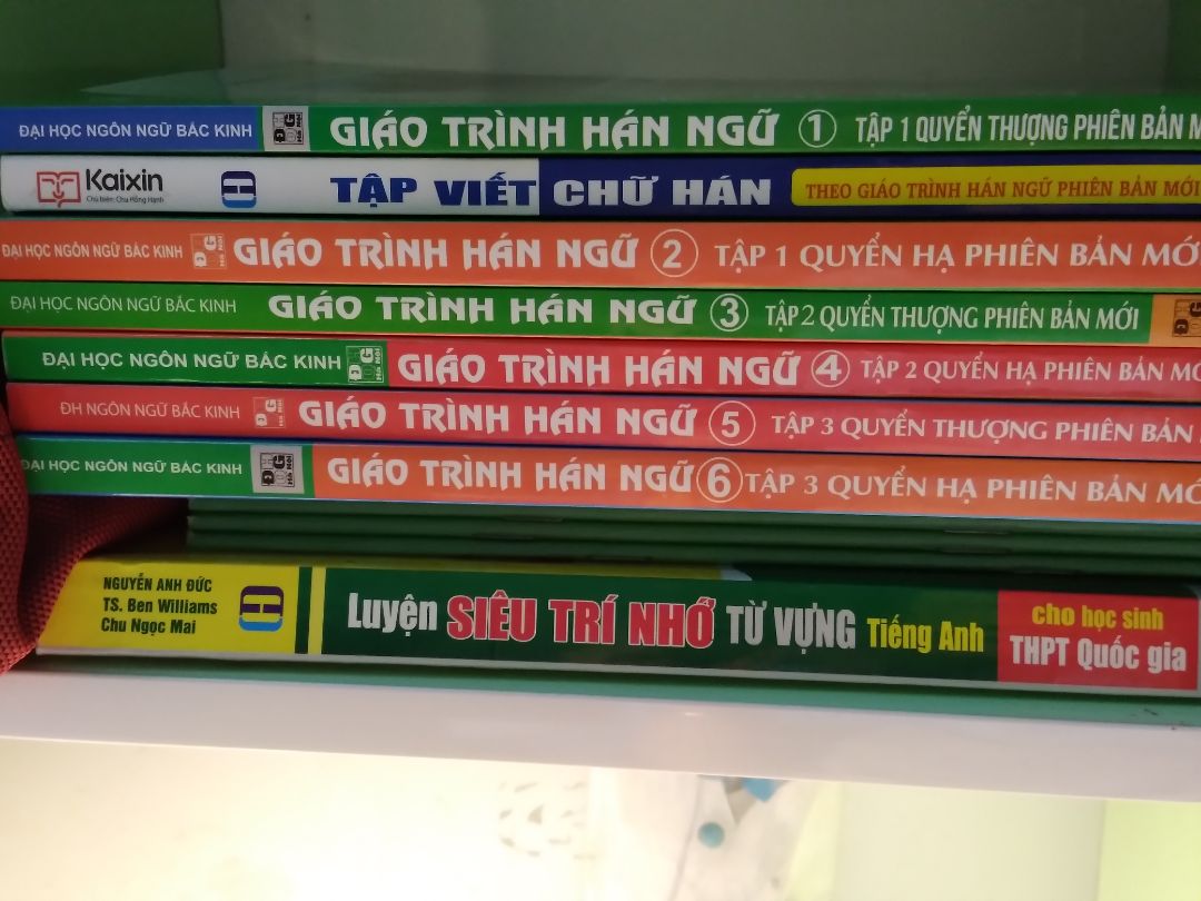giao hang nhah sách đẹp lắm ạ nên mua nhé mn ơii