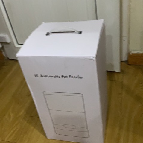 Máy dễ dùng, đẹp , rất tiện mình không phải dậy sớm để cho bé miu ăn mà bé vẫn k  sợ đói nửa! Like