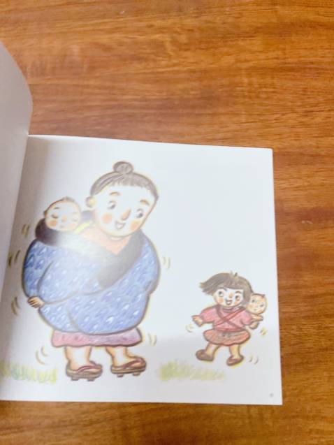 "Sávh y hình nội dung hay  màu sắc đẹp giao hàng nhanh
"