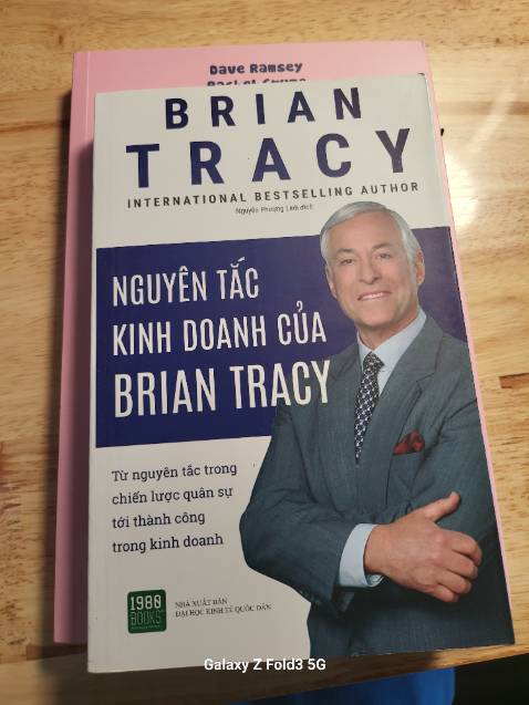 Sách của brian tracy thì hay và đọc dễ hiểu, dễ áp dụng