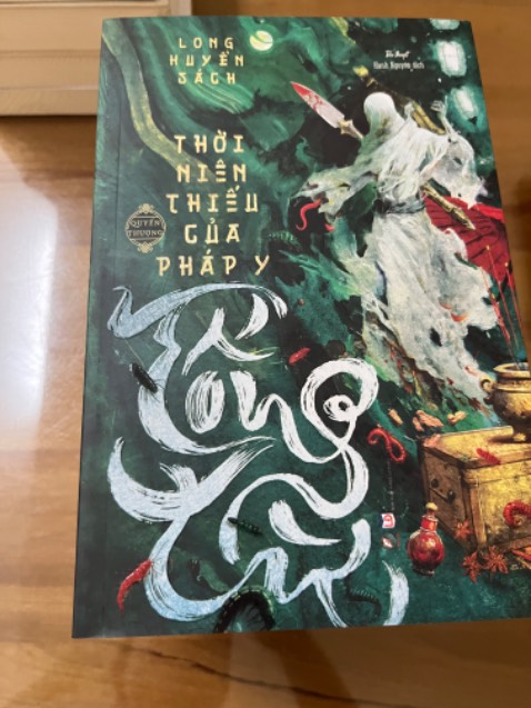 Sản phẩm bị dơ nha shop. Shop kiểm tra kỹ sách trước khi giao giúp mình ah.