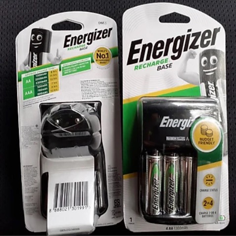 Hàng không giống như miêu tả. Bộ sạc không có chân cắm như hình. Sản phẩm mong manh dễ vỡ. Ọp ẹp. Ảnh nằm trong bao bì là ảnh của shop. Ảnh còn lại là sản phẩm mình nhận được.