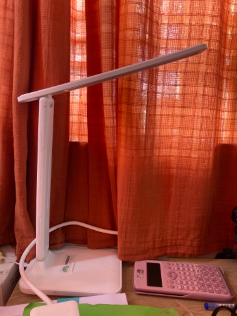 Giao nhanh, đèn nhẹ, dễ sd cũng nhanh hết pin, nói chung ổn