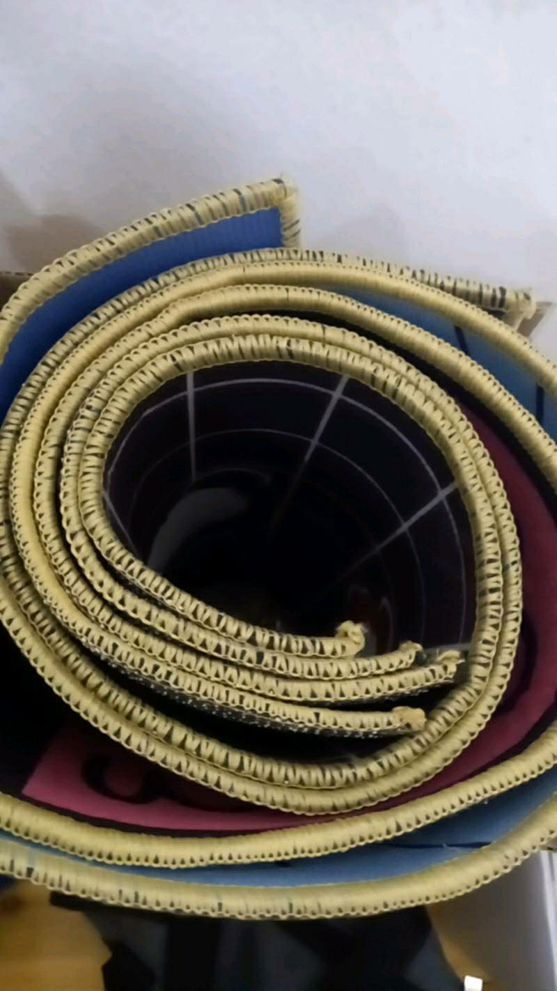 giao hàng nhanh, đúng như mô tả, thảm êm, có chống trơn trượt tốt