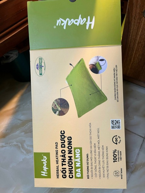 Mua cho người già dùng rất ok. Mùi thuốc rất rõ. Ra aeon xem thì chiếc gối cháy hàng nên đặt online mà cũng ok