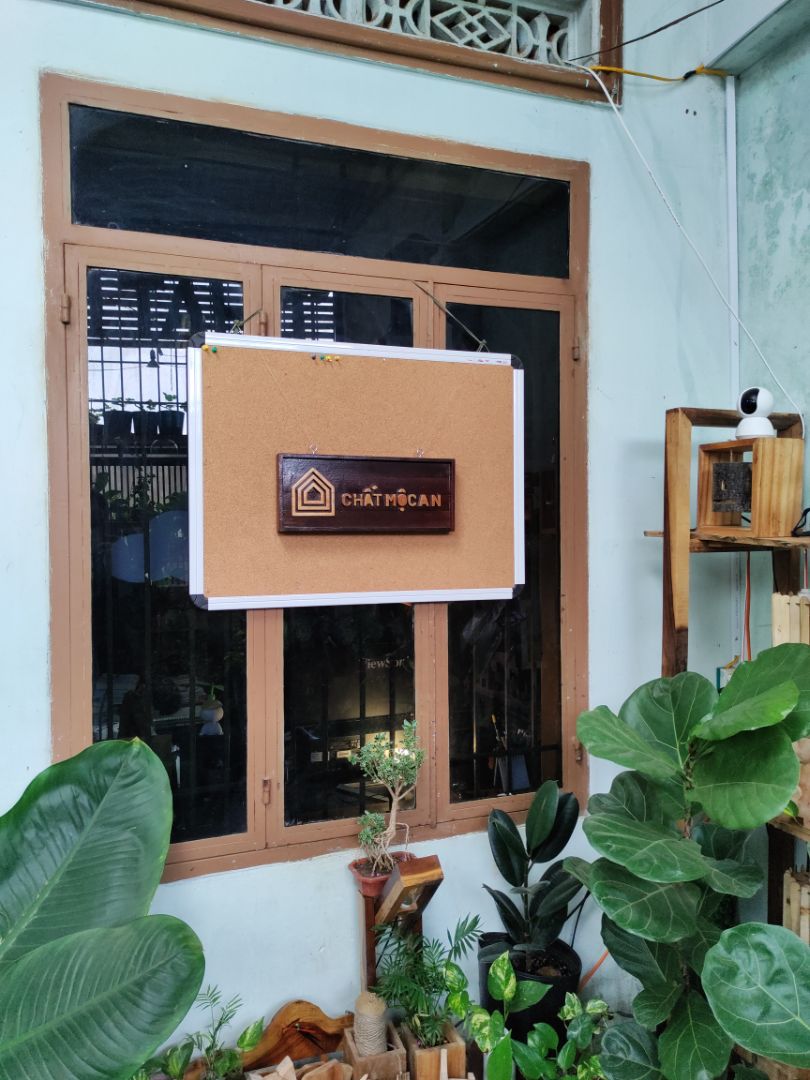 Bạn gái rất thích kẹp, nhưng keo dán giữa bông hoa và kẹp dễ rơi ra.