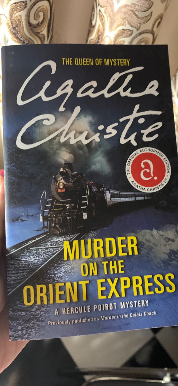 Sách nhỏ, gọn, nhẹ. Chữ in đẹp, rõ nét, dễ đọc. Giá sale khá ổn áp. Nội dung truyện siêu cuốn.