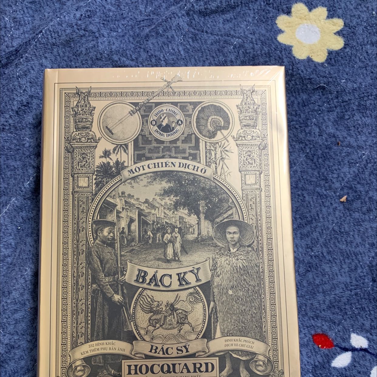 Mình đã rất háo hức và chờ đợi nhận được sản phẩm. Và khi nhận được thực sự là rất vui sướng. Ấn bản kỳ công, chau chuốt, phải nói là rất đẹp. Vì chưa đọc ngay nên mình chưa dám bóc seal luôn. Rất cảm ơn Đông A, cảm ơn TiKi.