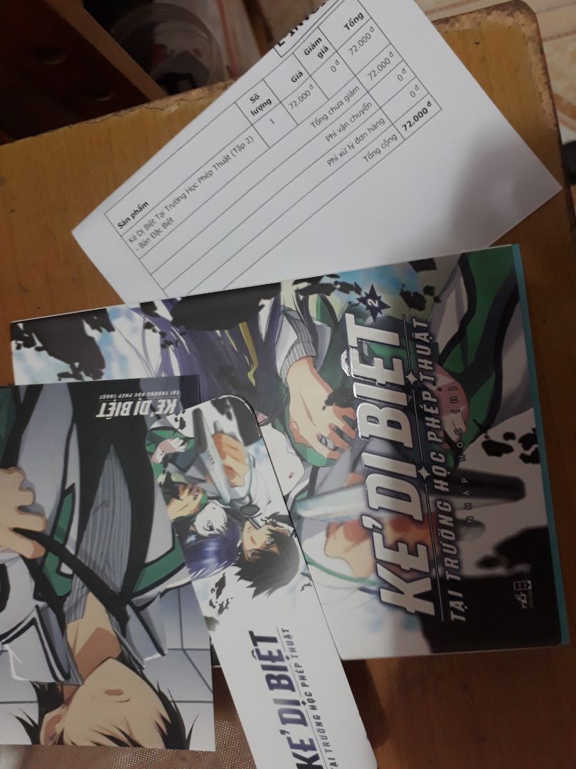 Mình mua bản đặc biệt nhưng lại giao thiếu tận 3 bookmark. Giờ không biết có nên mua tiếp tập 4 ở Tiki hay phải ra ngoài hiệu sách mua cho chắc nữa, buồn quá. Còn về nội dung sách thì miễn bàn nha, hay cực luôn!!