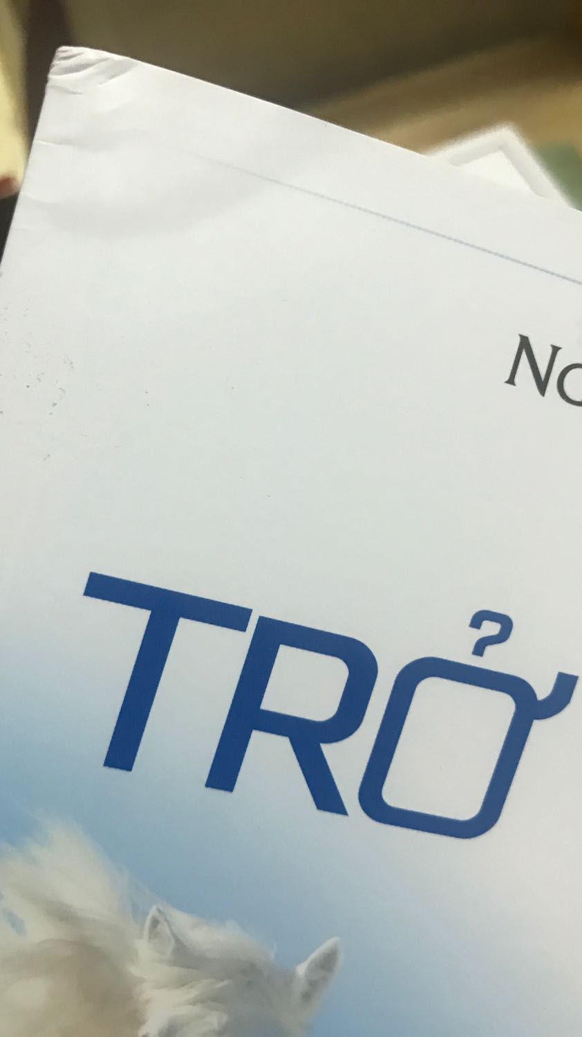 Mua sách, tôi biết là đã được giảm giá, nhưng xin làm việc có tâm hơn, sách giao đến nhà bị móp, rồi vết bẩn. GIÁ TRỊ CỦA SÁCH CÒN ĐÂU. 
Mong tiki, nhà cung cấp sách và dịch vụ giao hàng làm việc có tâm hơn. Xin cảm ơn