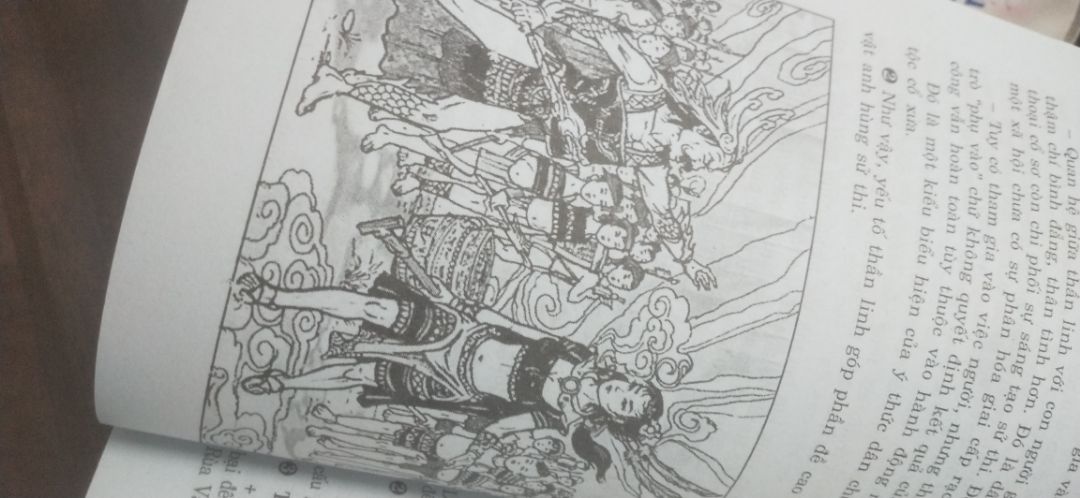 sách hơi mỏng , nma nội dung thì khá hay , ngắn gọn xúc tích , các bạn đang ôn nv 10 có thể tham khảo nha