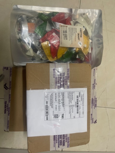 Bạn ơi mình mua rong sụn mà shop giao cái gì vậy