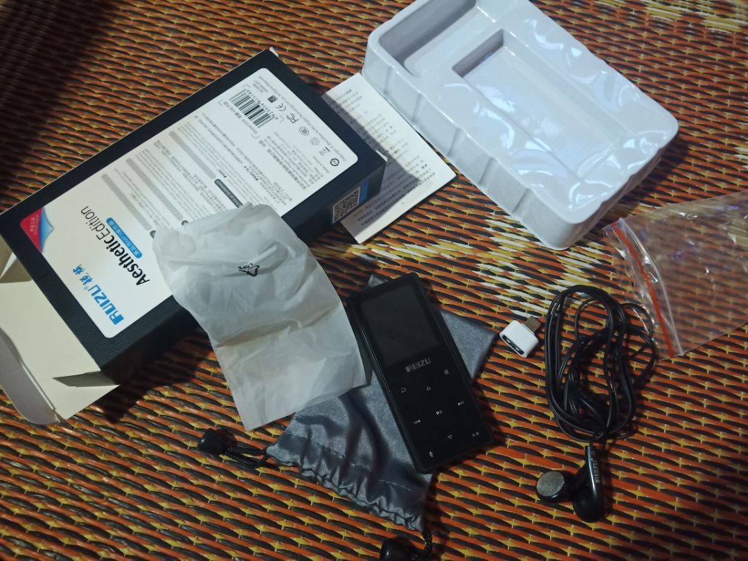 ko đúng ruizu d29 mong tiki giải quyết mình nhé.....