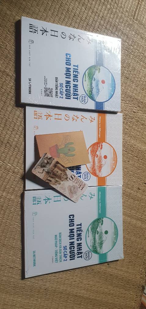 Đóng gói cẩn thận, chất lượng sách tốt, giao hàng đúng hẹn. Five stars