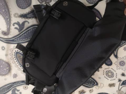 Sản phẩm đẹp đường may chắc chắn, chất liệu tốt chống nước hàng đẹp phù hợp giá tiền ủng hộ shop. Hài lòng