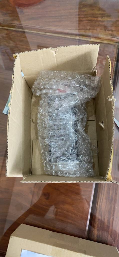 Vui lòng kiểm tra lại giúp. Mình mua tổng cộng 30 chai. Thành tiền: 1.969.000. Đã thành toán , đã giao hàng thành công. Nhưng khi nhận xong mới khui hàng thì phát hiện chỉ có 1 chai duy nhất. Xin vui lòng kiểm tra & phản hồi tình trạng này gấp. Xin cảm ơn.
Tổng của mình 2 đơn: 
Đơn hàng #930110963
Đơn hàng #587199319
Mình đã thanh toán tổng cộng: 3.938.000
Vui lòng kiểm tra & gởi hàng bù giúp. Tổng số lượng cần bù: 58 chai.