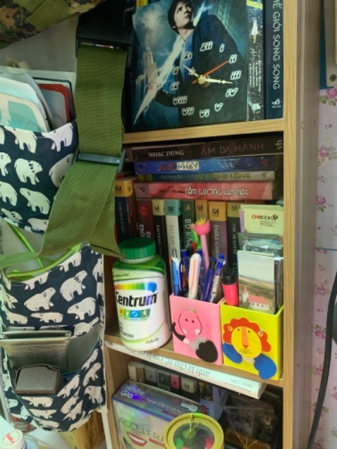 Bìa khá đẹp, được bọc seal cẩn thận. Truyện hay, mua nhân dịp giảm giá khá hời ( được sale 3 cuốn trong cả bộ)