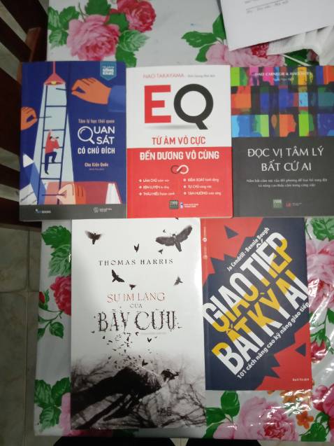 Nội dung chưa đọc nên chưa biết nhưng mà khâu đóng gói nói không với chống sốc kiểu này thì không ổn rồi😰