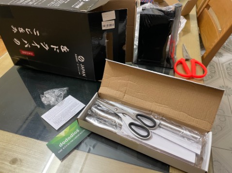 Sản phẩm như hình, cầm hơi nhẹ tay nhưng cắt gọt chắc cũng ổn. Phù hợp với giá tiền. Ủng hộ shop 5*