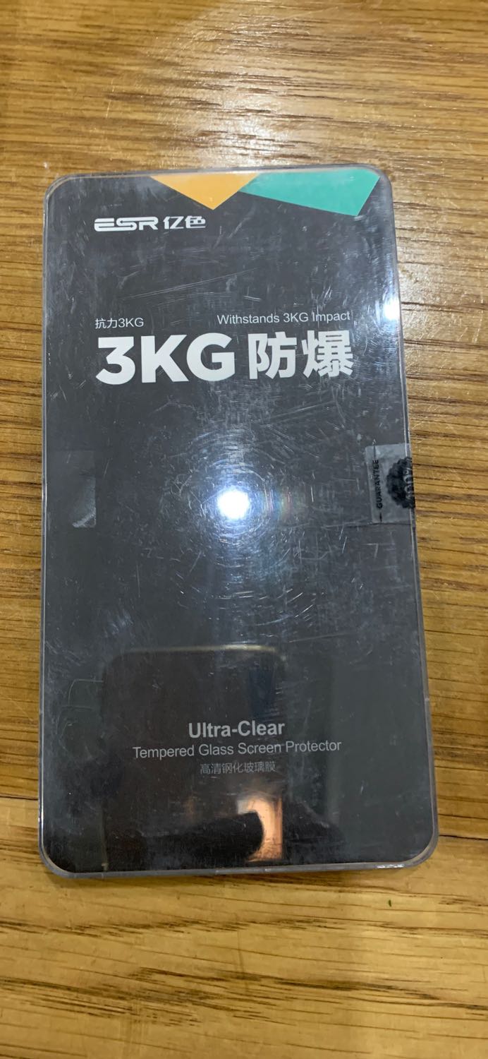 Hàng đẹp, không viền, ít bám vân tay. Kính trong suốt, cảm ứng nhạy. Rất hài lòng với sp này