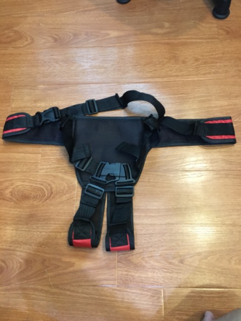 Dây đai có chất lượng rất tốt, có hình ảnh đẹp nên bé rất thích, dây có thể thay đổi chiều dài, khoá sập cứng cáp, đê  sử dụng