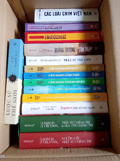 - Sách bìa cứng 
- Giấy trơn, láng, màu ngà chống chói tốt 
- Mới, đẹp, rất hài lòng