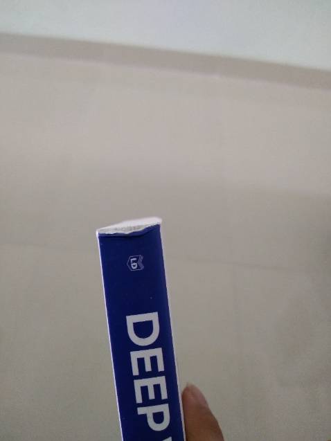 Túi đóng gói bị rách,sản phẩm bọc bookcare sơ sài ,không chuyên nghiệp,bẩn,kém chất lượng, thái độ phục vụ khách hàng hời hợt,qua loa. Không đáng mua.