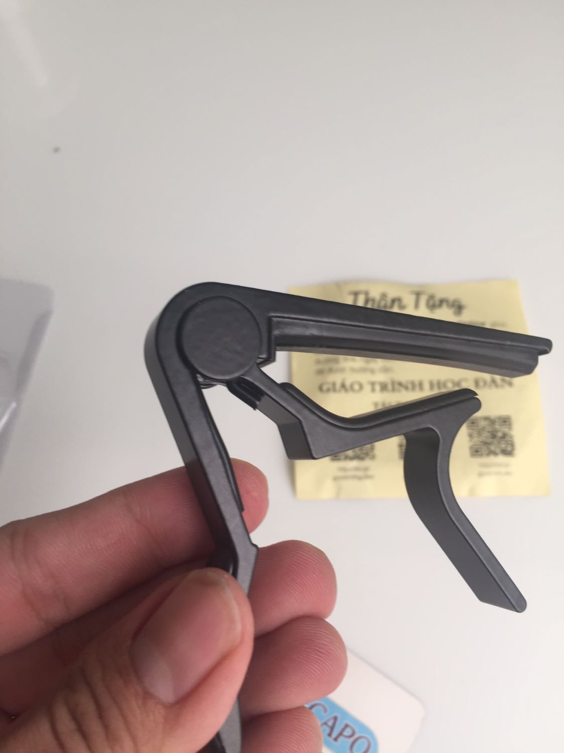 Giá rẻ, chất lượng khá tốt so với giá như một món hời, giao hàng cực nhanh!
Kẹp chơi thử khá  chắc chắn không bị tịt dây!