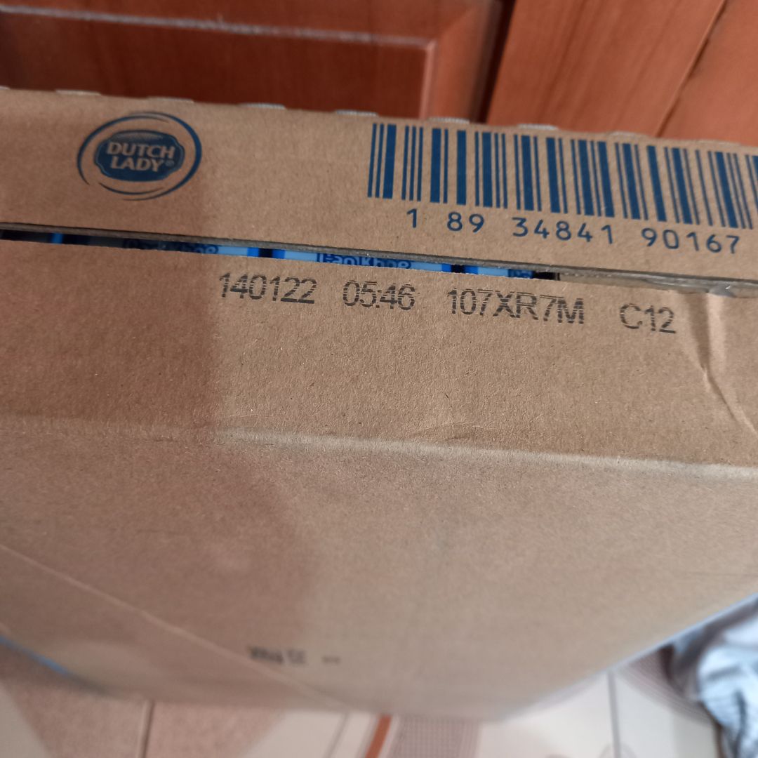 mình mua rất nhiều hàng trên tiki và rất ít khi đánh giá nhưng nhận thùng sữa thất vọng hơn nhiều.không nói đến bao bì mờ nhạt thì date sữa quá ngắn.mình sau khi đặt đơn đã nhắn tin cho shop nhờ giao date xa shop cho đi đơn ngay mà hôm nay hsd là 14/1/22.tính ra còn hơn 1 tháng thôi.nếu bé không uống liên tục chỉ có hết hsd.