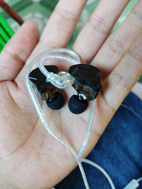 tai nghe đeo lâu không đau, chất âm rất tốt, thiết kế đẹp, giá cả phù hợp, nói chung rất tốt, sẽ ủng hộ shop dài dài