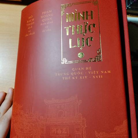 Bản in chỉnh chu, rất đẹp. Sách có giá trị tham khảo và sưu tầm.