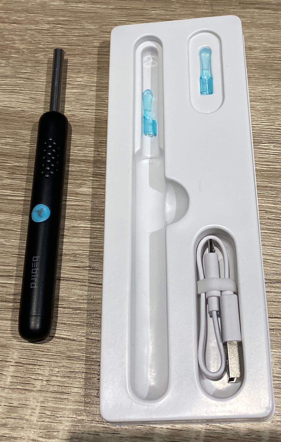 Hàng đúng y như giới thiệu ! ….. chấm 3 sao vì các lý do sau:
1) Ống camera quá to, tai người lớn đưa vào đã khó xoay trở, tai trẻ con nhỏ là kh vào được.
2) Đầu ngoáy quá ngắn + cống camera to ==> gần như rái tai sâu tí là thua.
=> kh dùng được !