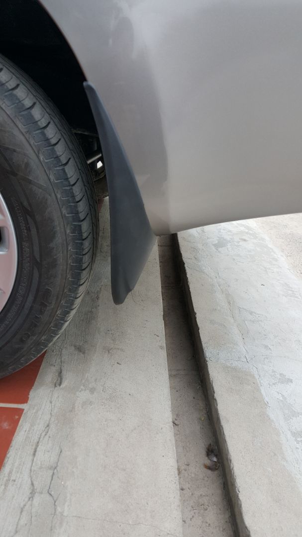 tôi đã mua sản phẩm này. nhưng nhân viên của công ty gửi hàng không đúng. sản phẩm không đồng bộ lệch nhau.mong công ty giải quyết sớm cho tôi.