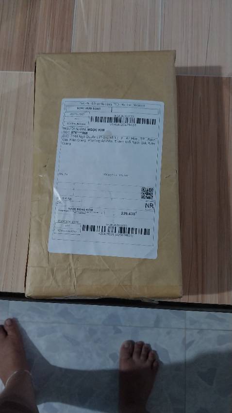 Shop giao đúng hàng mẫu shop đăng , đúng số lượng , đúng size , shop đóng gói kỹ . Chất liệu vải phù hợp với giá tiền này. Cảm ơn shop , tui cho shop 5 sao .