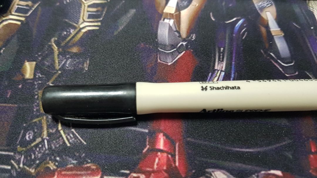 Bút nhận được siêu bẩn, cũ, xước lung tung. Người bán quá coi thường khách hàng.