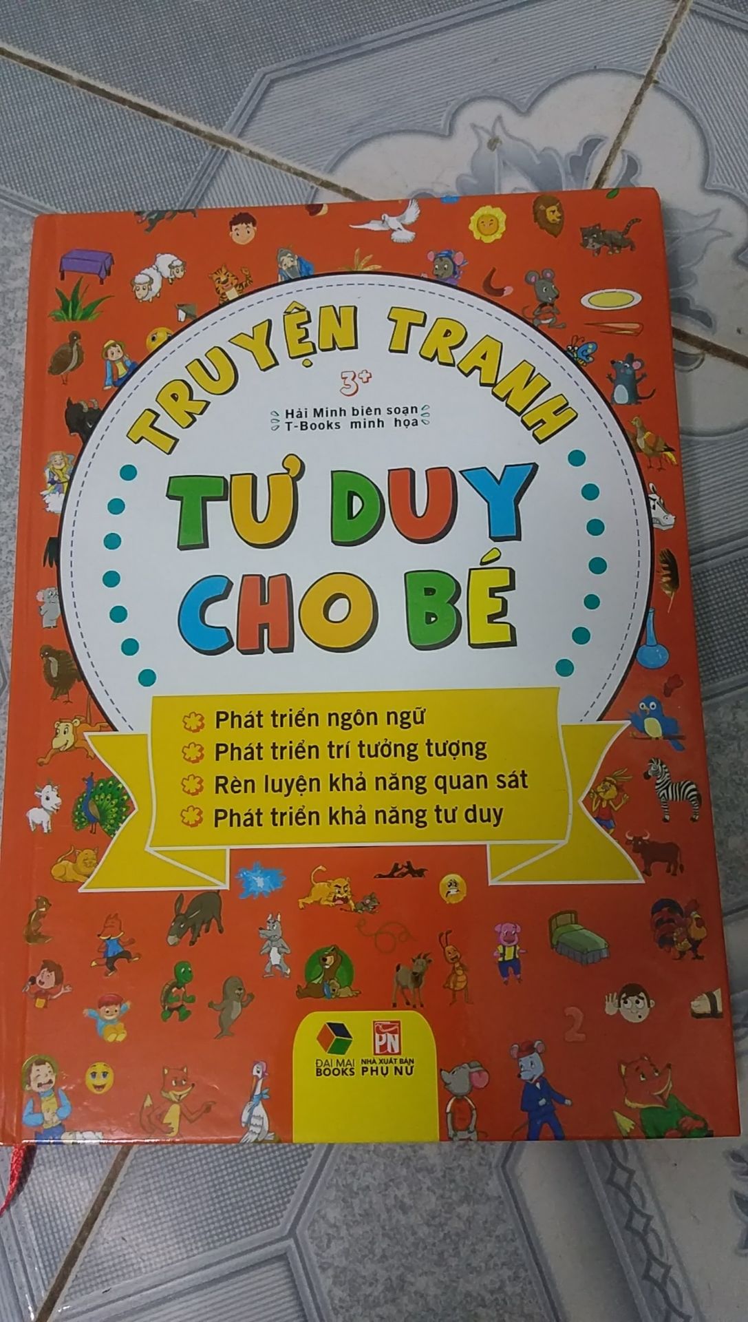 tiki giao hàng nhanh, đóng gói đẹp. mình đặt 2 cuốn nhung chỉ nhận dc cuốn này, con 1 combo nữa sale nhưng tiki báo do lỗi hệ thống nên hết sale và hủy đơn, bù lại tặng mình 1khuyến mại 50k cho 1 đơn hàng. dù sao cũng chưa bao giờ thất vọng về tiki. rất hài lòng về tiki nữa.
