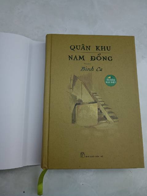 Sách bìa đẹp, in ấn rõ nét, chất lượng giấy tốt.