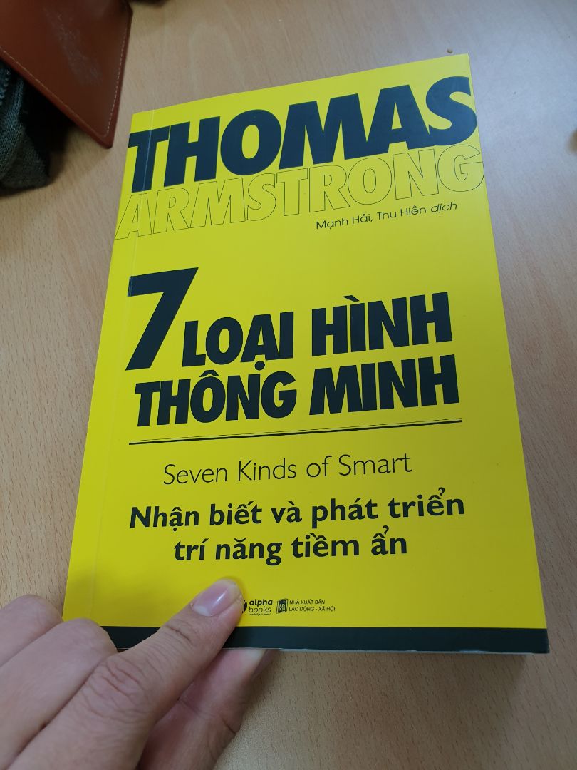 Sách rất hay và đáng tiền nhé cả nhà. Sách chứng minh được mỗi người đều có trí thông minh và tài năng thiên bẩm, chỉ cần luyện tập đúng cách thôi