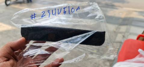 Không có quà tặng là túi đựng bút kèm theo như trong thông tin đơn hàng. Chưa xài nên chưa biết chất lượng, mình tạm đánh giá 1 sao. Khi nào shop có câu trả lời thỏa đáng về phần quà tặng như thông tin của đơn hàng thì mình đánh giá lại
Update:
Sau khi khiếu nại và thông báo cho shop thì Shop đã hỗ trợ và gửi bù túi đựng bút cho mình. Đánh giá lại 5 sao vì thái độ lắng nghe và dịch vụ của shop. Cảm ơn, sau này cần thêm phụ kiện sẽ quay lại!