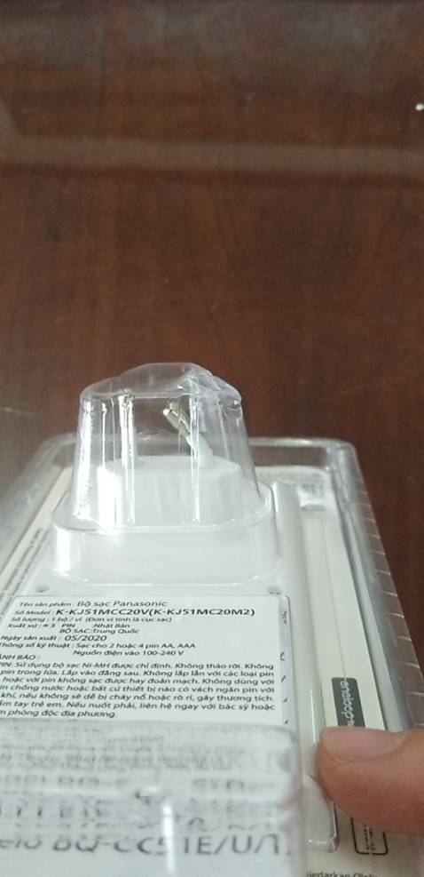 sản phẩm bị hư hỏng không thể sử dụng. Không biết do lỗi nhà cung cấp hay đơn vị vận chuyển. Đề nghị đổi trả sản phẩm cho tôi