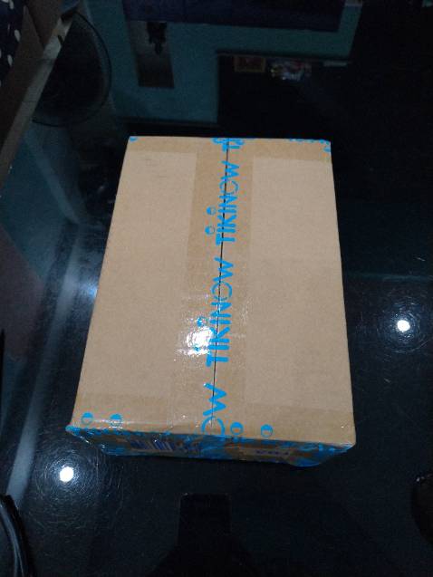 Giáo hàng đúng hẹn, có gửi tin nhắn OTP trước khi giao hàng, đóng gói cẩn thận, hàng mới đẹp, nhân viên giao hàng thân thiện, cám ơn shop, cám ơn Tiki