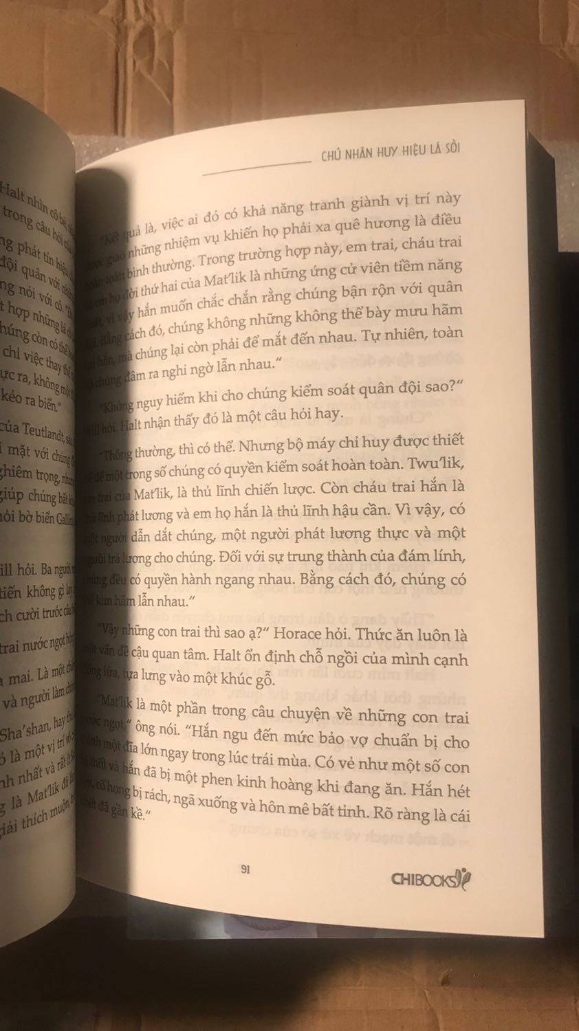 Hàng về nhanh, mình mua cả bộ nguyên seal, bộ này còn có cả bookmark cực xinh. Mua lúc sale nên còn 160k cả bộ, mong rằng sẽ hay như review của mọi người✨✨❤️