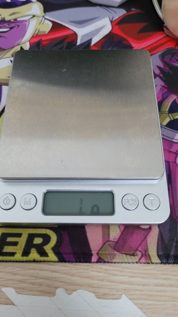 Cân chỉ sử dụng được 1 thời gian ngắn. Sau khoảng 2-3 tuần thì không sử dụng được nữa mặc dù đã thay pin mới. Cân chỉ hiển thị được như hình rồi tự tắt. Yêu cầu người bán hỗ trợ xử lý trường hợp này