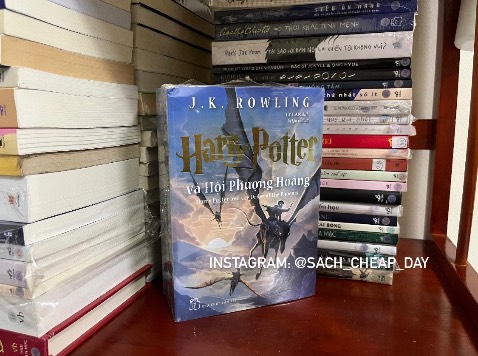 Sách cấn góc nha shop. Shop đóng gói tệ nha