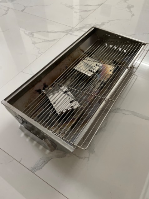 Mình dùng vài hôm thì thấy tiếng kêu tạch tạch nhỏ khi bật chế độ quay. Tuy tiếng rất nhỏ nhưng ngủ vẫn nghe thấy hơi khó chịu. Quạt hơn 2tr mà cái này có vẻ nhà sản xuất làm ko dc tốt lắm. Ngoài ra quạt khá ok