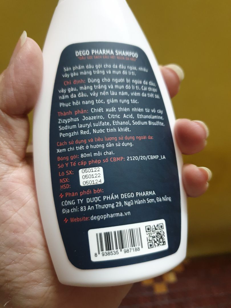 mình dùng nhiều loại kể cả những loại bán ở nhà thuốc mà vẫn ngứa. dùng tới e này rất biết ơn. mùi thơm, sạch mát da đầu. đắt nhưng đáng đồng tiền.